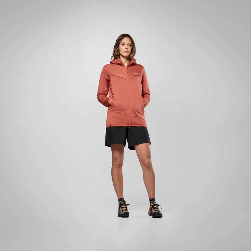 00-0000029137_1980_01_total-look.png