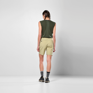 00-0000028819_7180_02_total-look.png