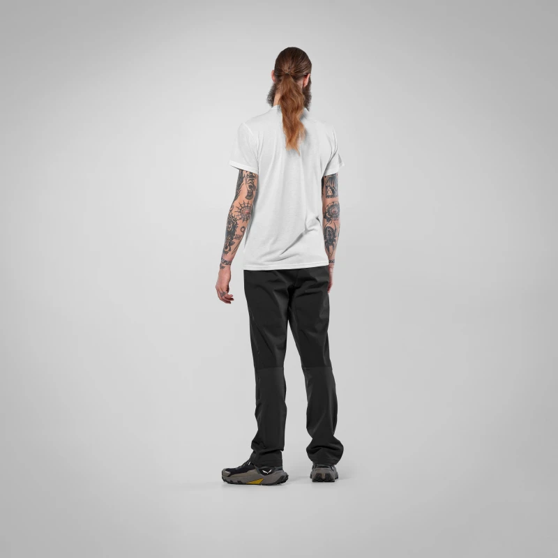 00-0000027018_0010_02_total-look.png