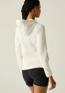 RWA765_YVA_M_2.webp