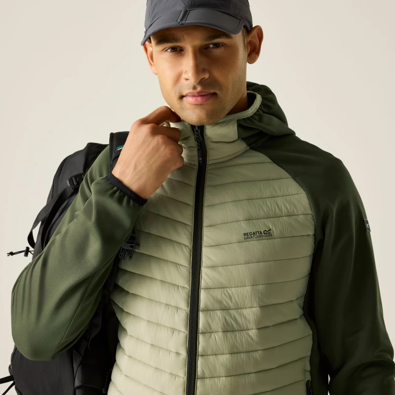 RMN311_YZ1_04_bynder_defined_type_model_041776434598.jpg