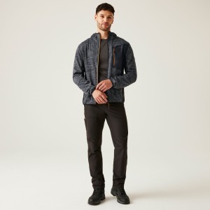 RMA578_R8T_03_bynder_defined_type_model_031774755746.jpg