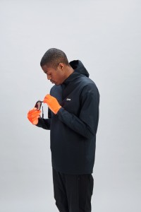 POC_52758_M'sMantleThermalHoodie_1002_UraniumBlack_6.jpg